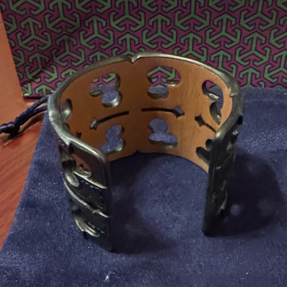 Tory Burch Black Cut-Out Leather Cuff - Picture 3 of 4
